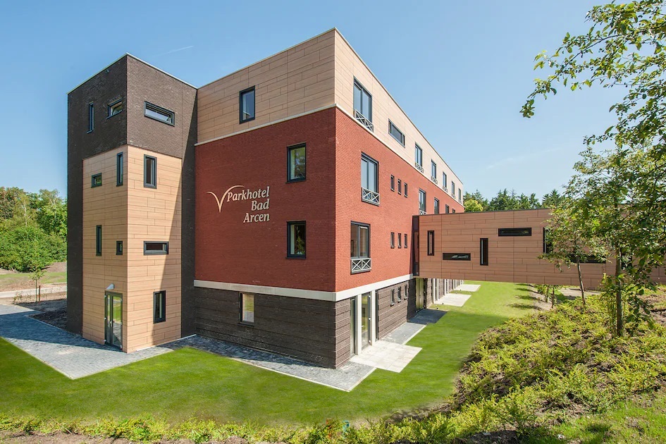 Parkhotel Bad Arcen | Verblijf in 4* hotel in De Maasduinen | incl. Thermaalbad Arcen