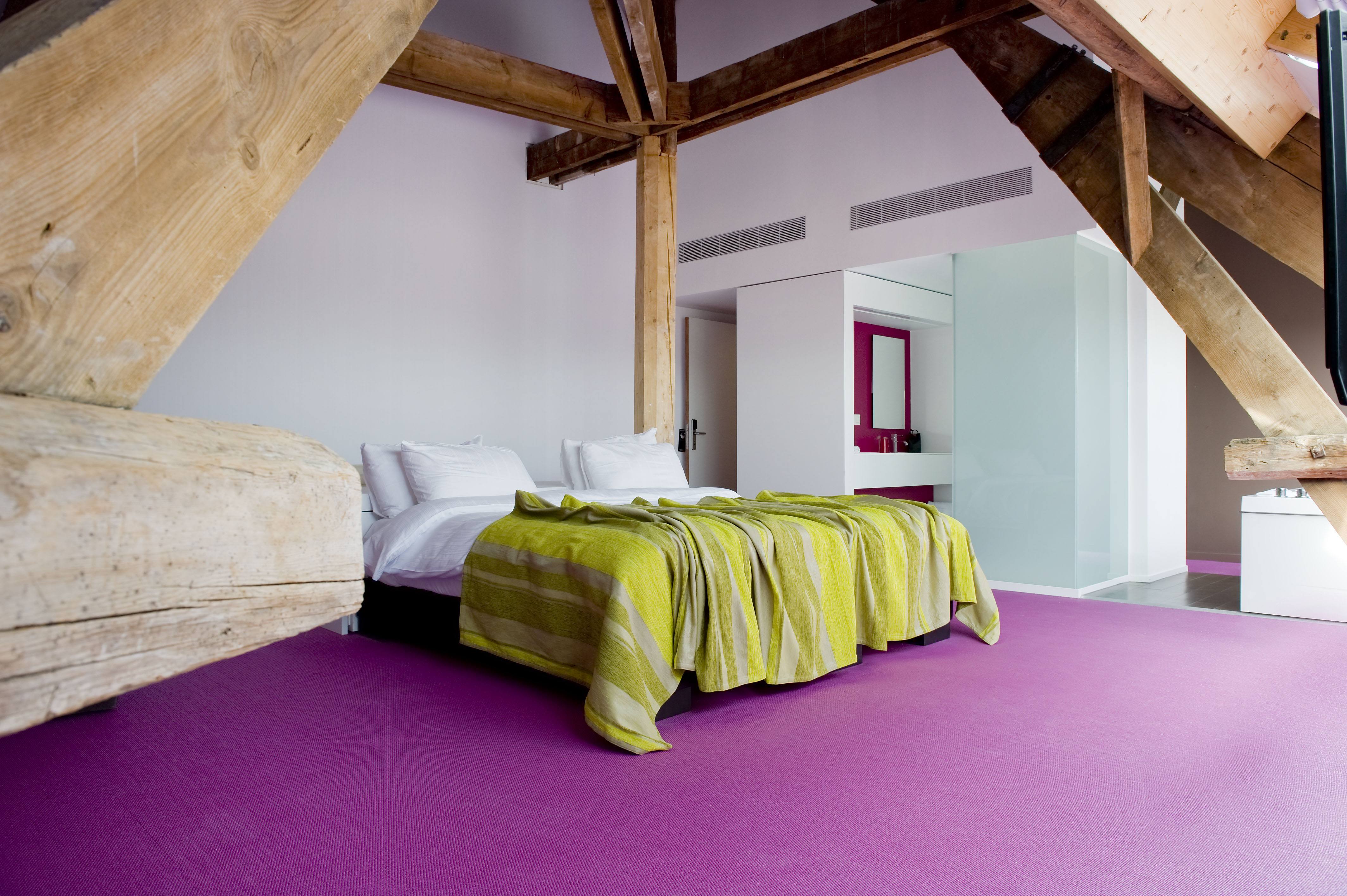 Eburon Hotel - Different Hotels