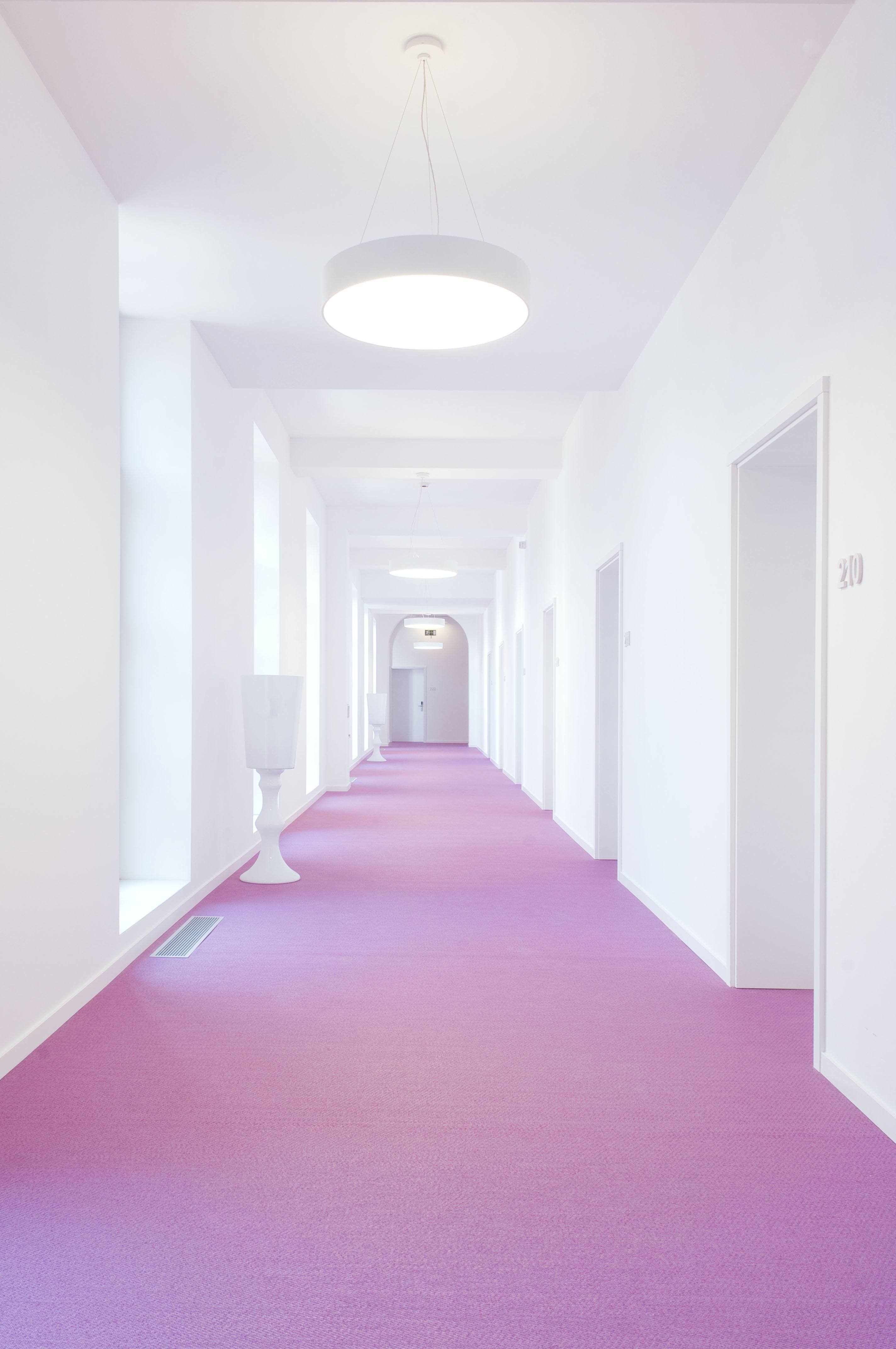 Eburon Hotel - Different Hotels