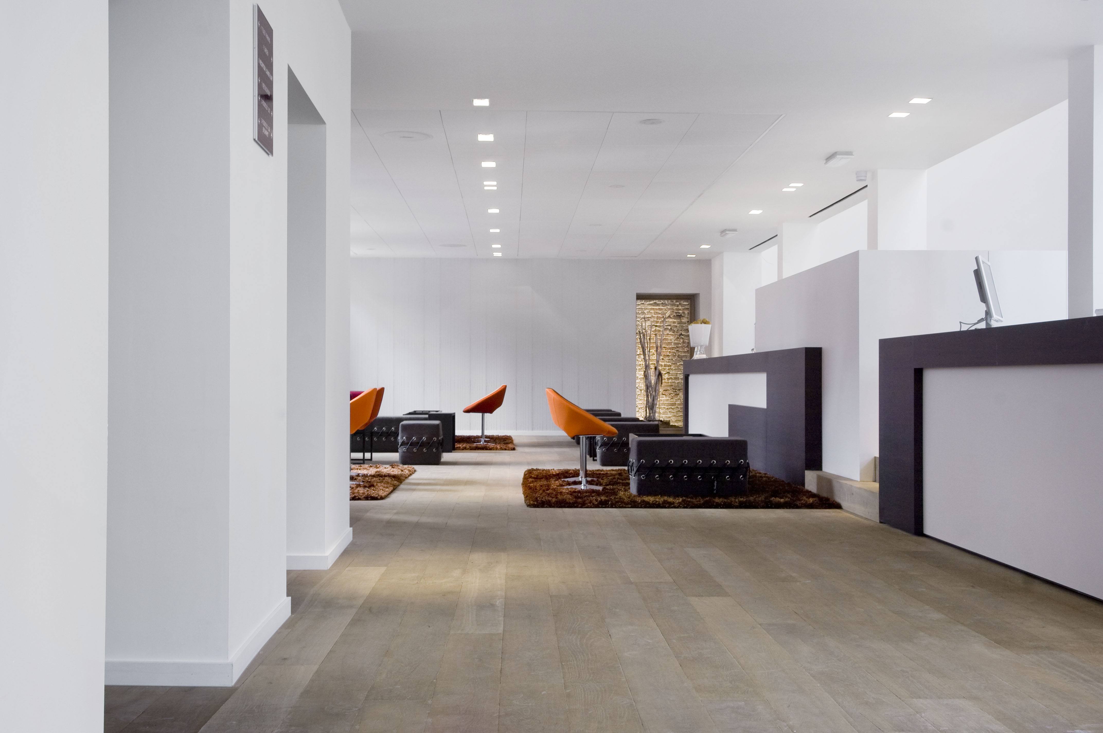 Eburon Hotel - Different Hotels