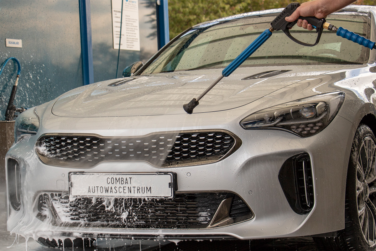 Wasbeurt bij Autowascentrum Combat
