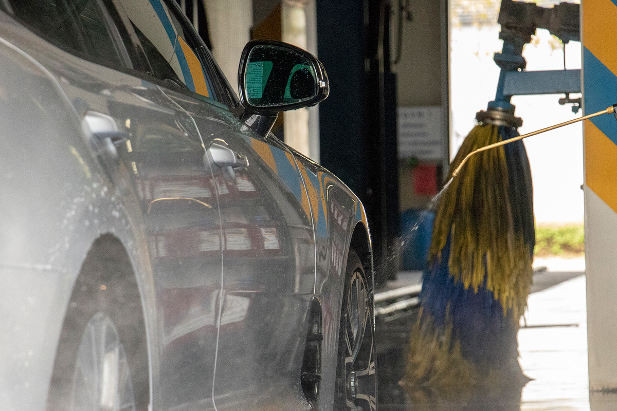 Wasbeurt bij Autowascentrum Combat