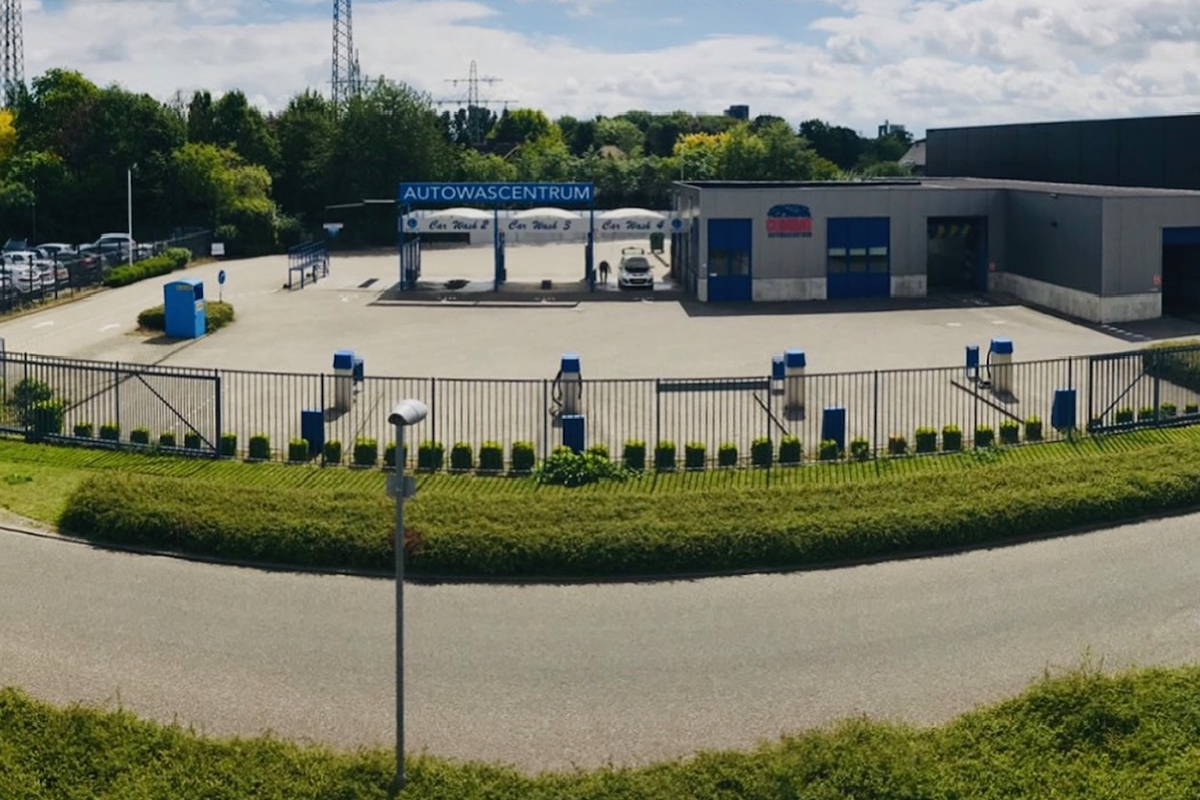 Wasbeurt bij Autowascentrum Combat
