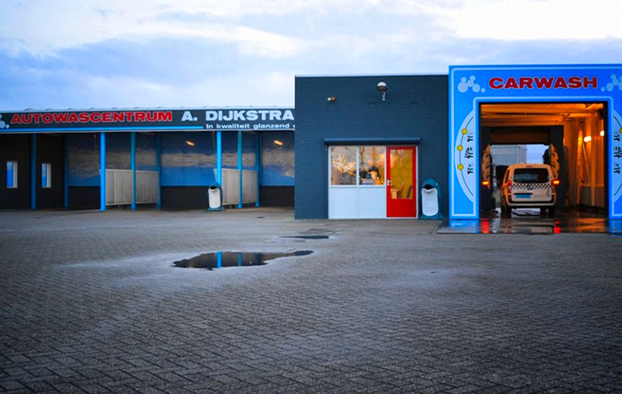 Wasbeurt bij Autowascentrum Dijkstra in Franeker