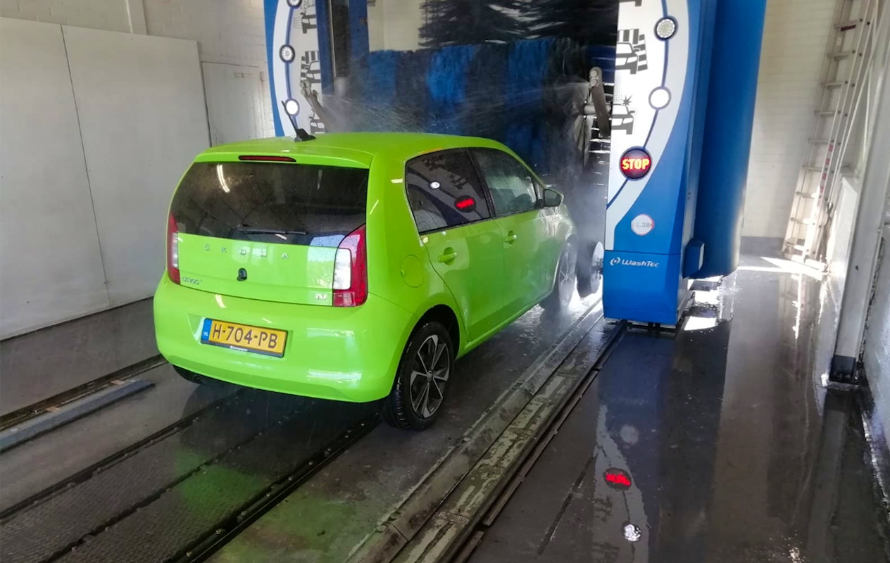 Wasbeurt bij Autowascentrum Dijkstra in Franeker