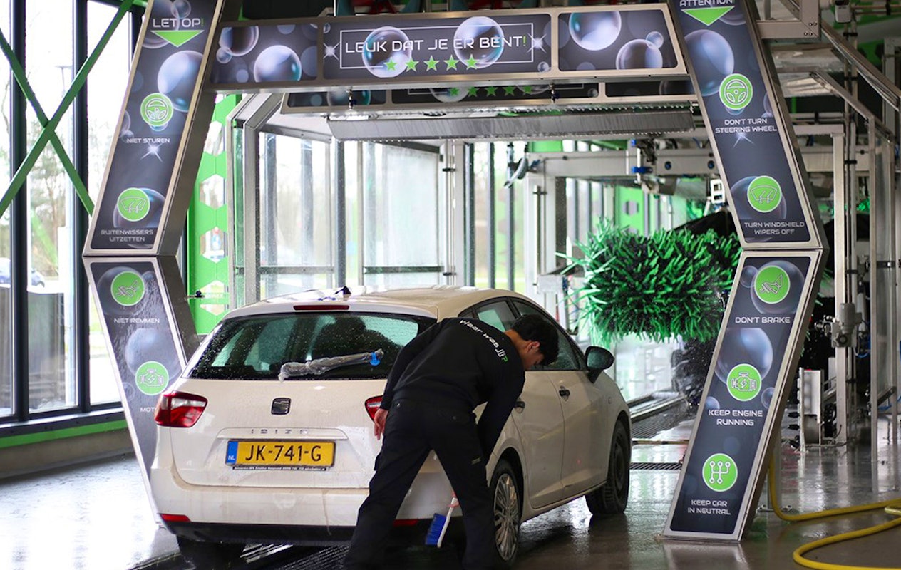 Wasbeurt bij A7 Carwash in Kolham