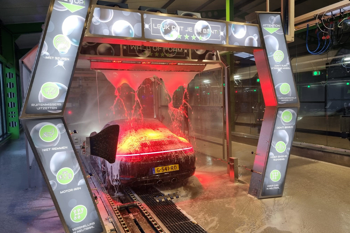 Wasbeurt bij A7 Carwash in Kolham