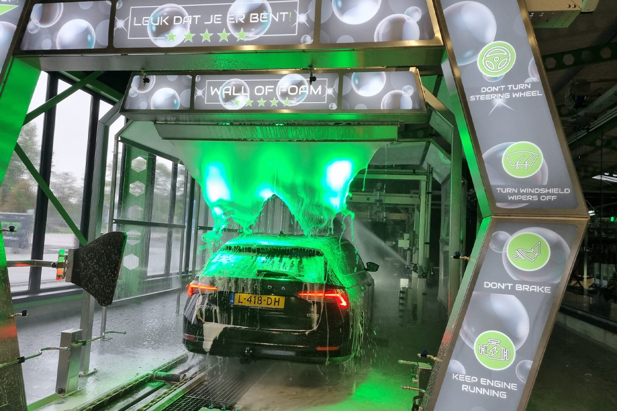 Wasbeurt bij A7 Carwash in Kolham