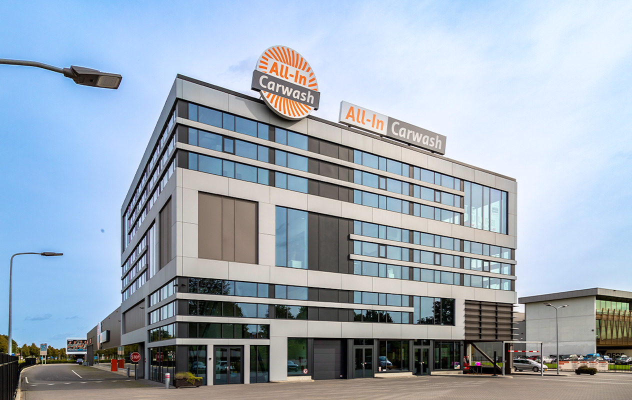 Wasbeurt bij All-In Carwash Echt & Nederweert