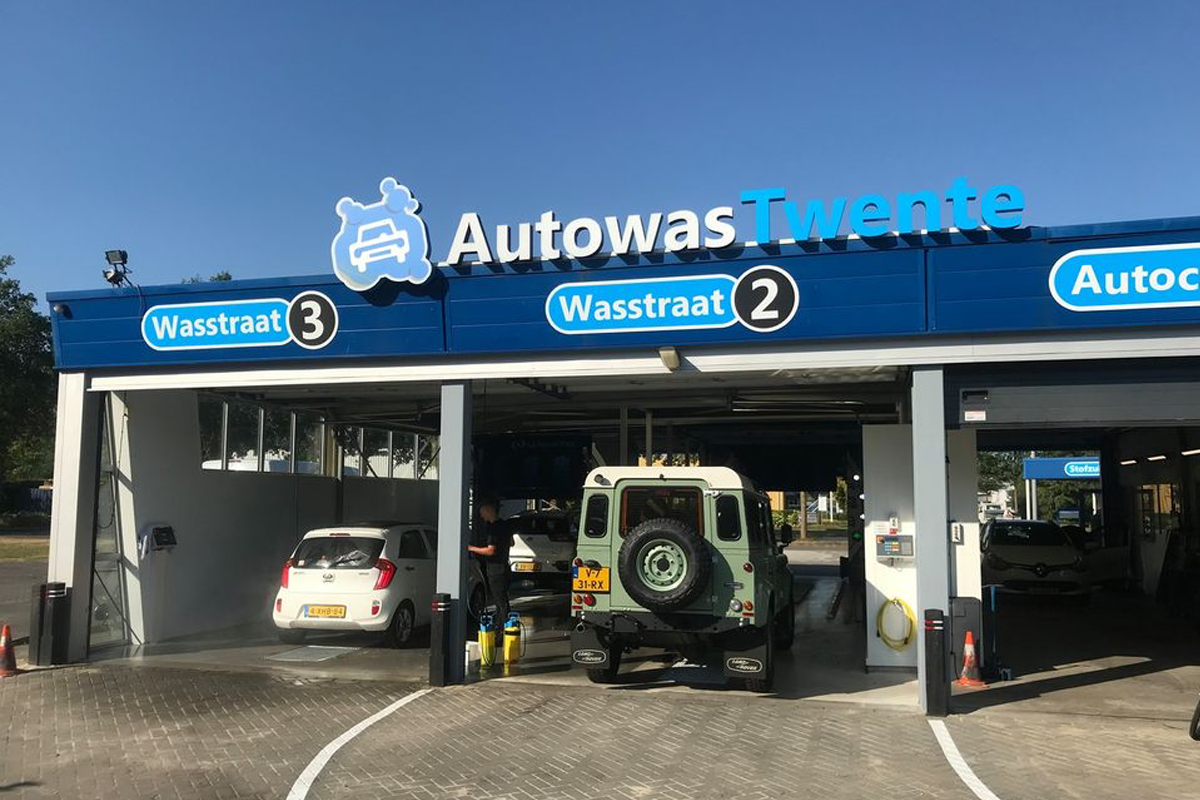 Wasbeurt bij Autowas Twente 