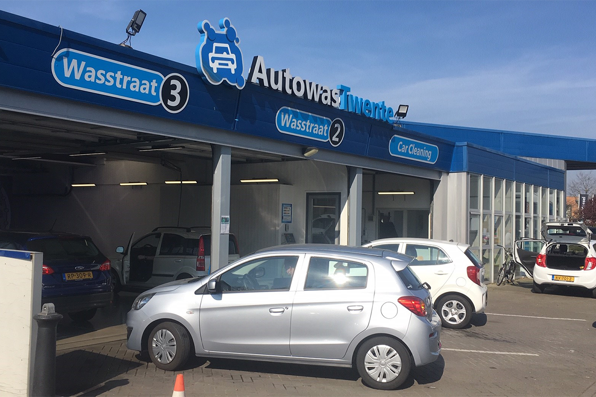Wasbeurt bij Autowas Twente 