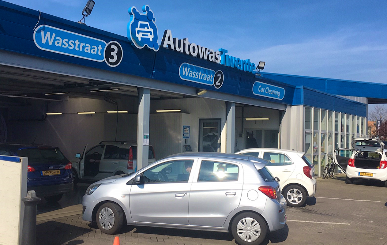 Wasbeurt bij Autowas Twente