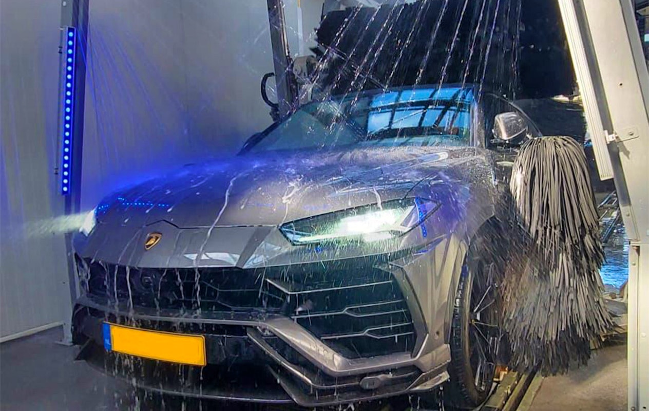 Wasbeurt bij Brandschoon Carwash