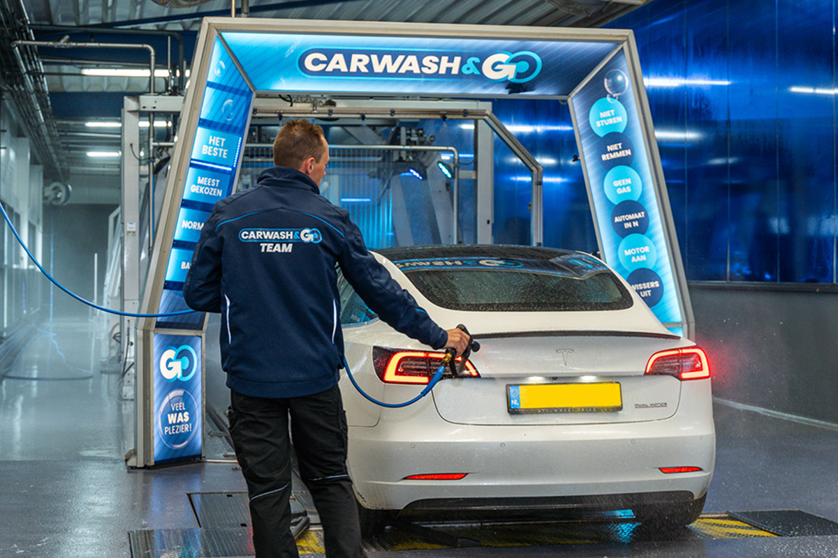 Wasbeurt bij Carwash&Go Soest