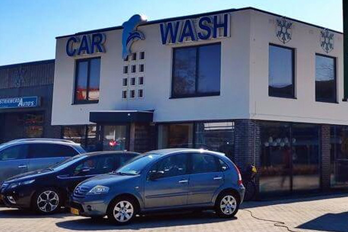 Wasbeurt bij Carwash Leek