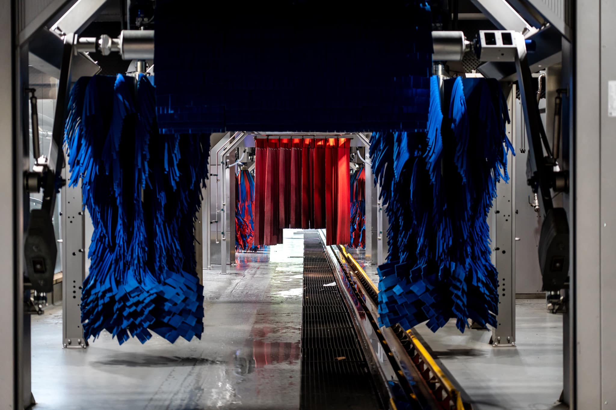 Wasbeurt bij CarwashPlus Haarlem of Purmerend