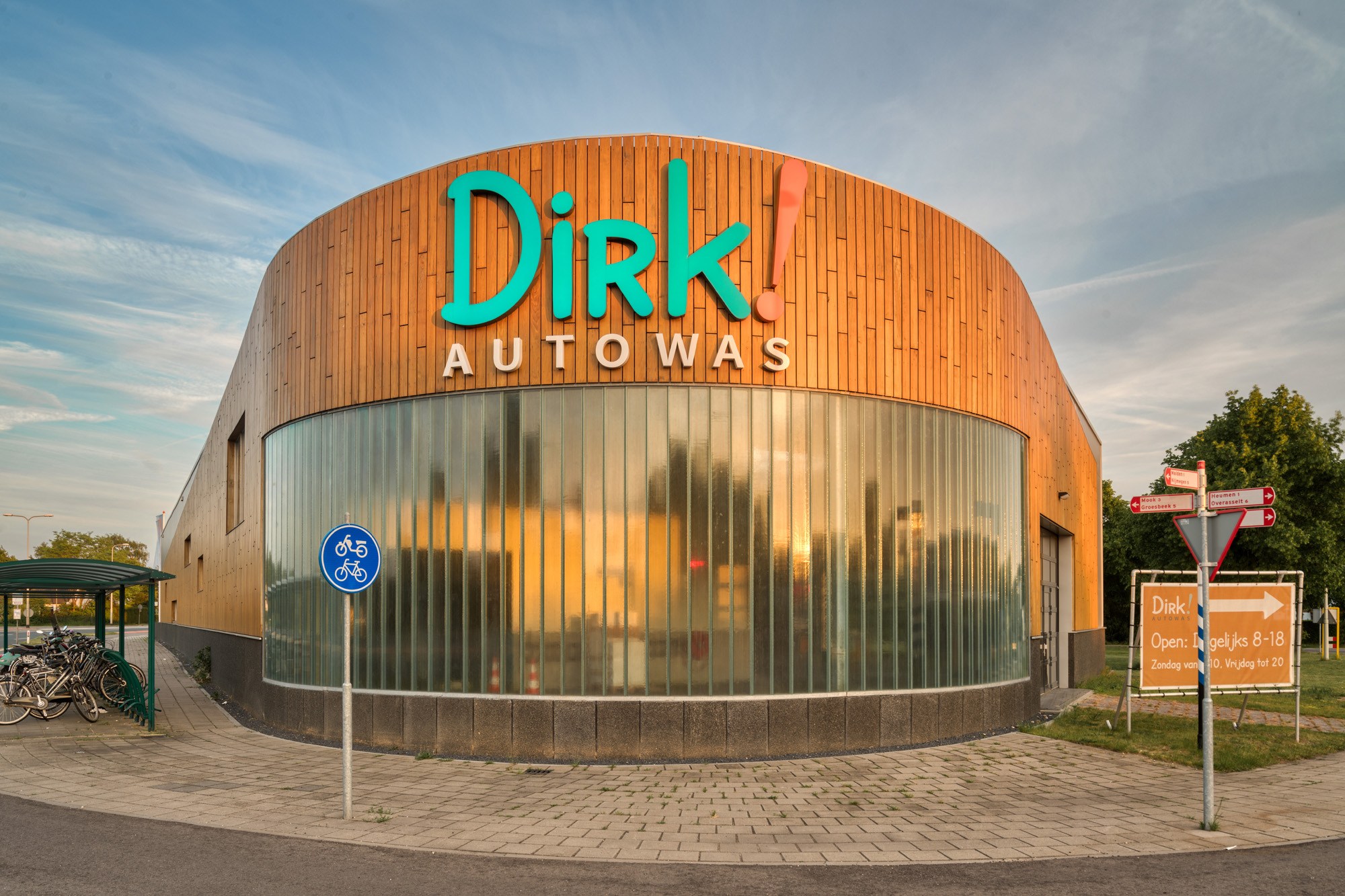 Wasbeurt bij Dirk! Autowas in Malden