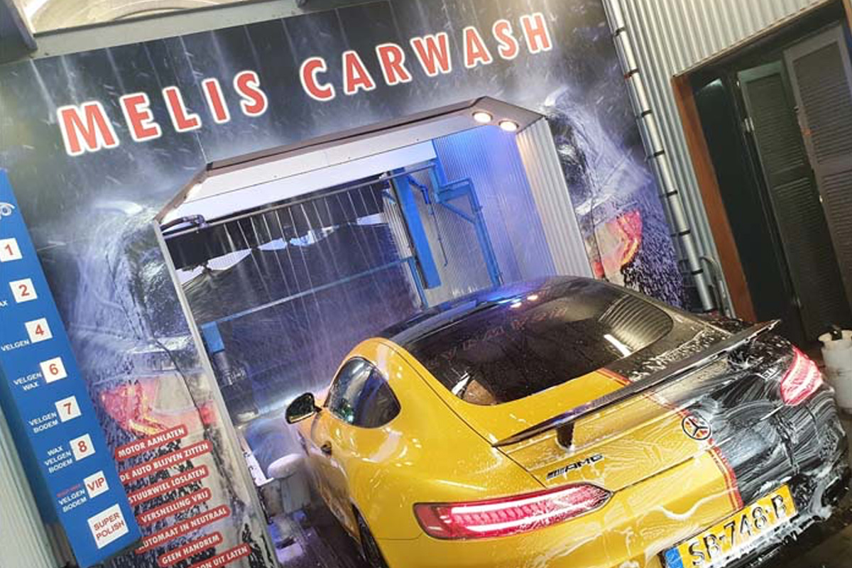 Wasbeurt bij Melis Carwash in Breda