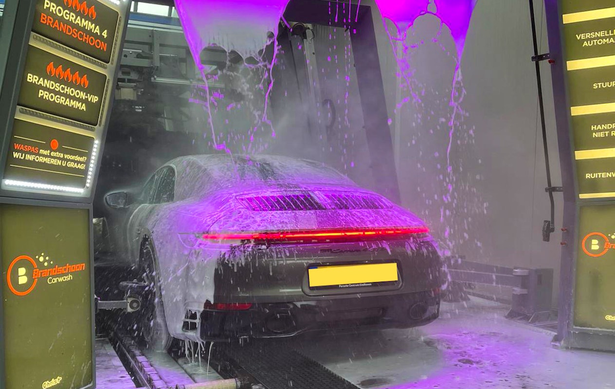 Wasbeurt bij Brandschoon Carwash