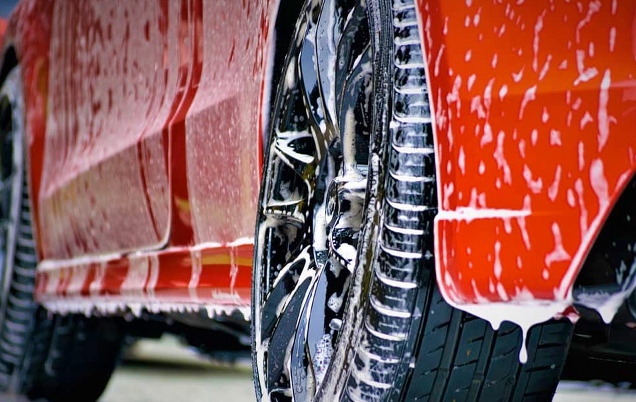 Wasbeurt bij Carwash Blijdorp
