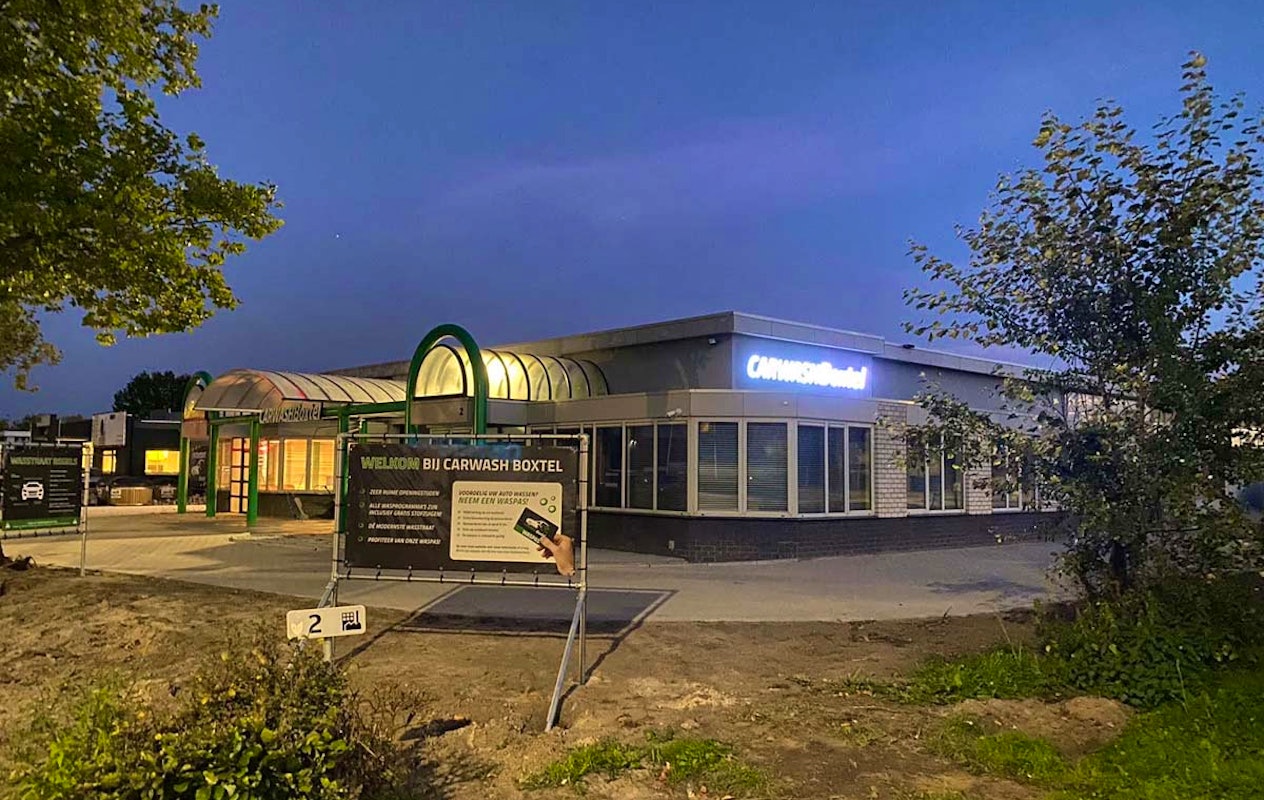 Wasbeurt bij MOHANLAL XL Tankstation Carwash Boxtel