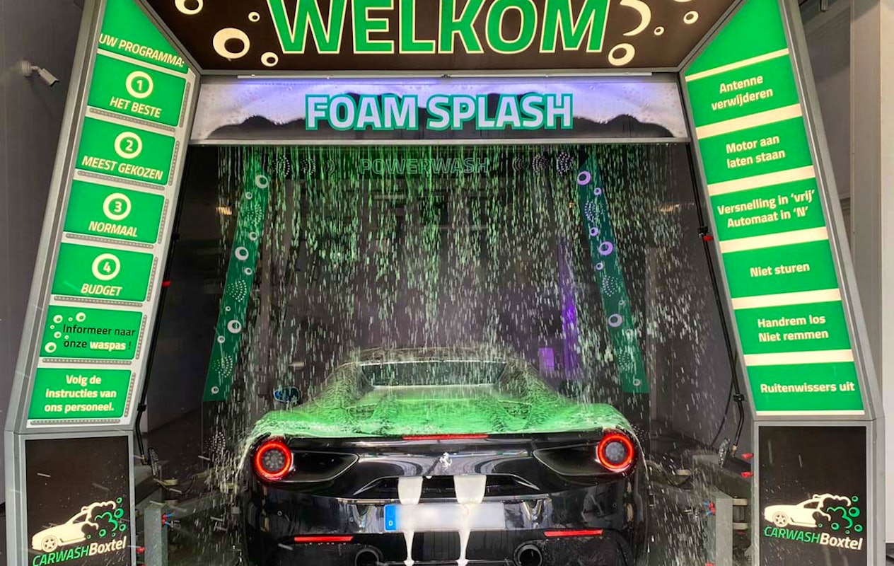 Wasbeurt bij MOHANLAL XL Tankstation Carwash Boxtel