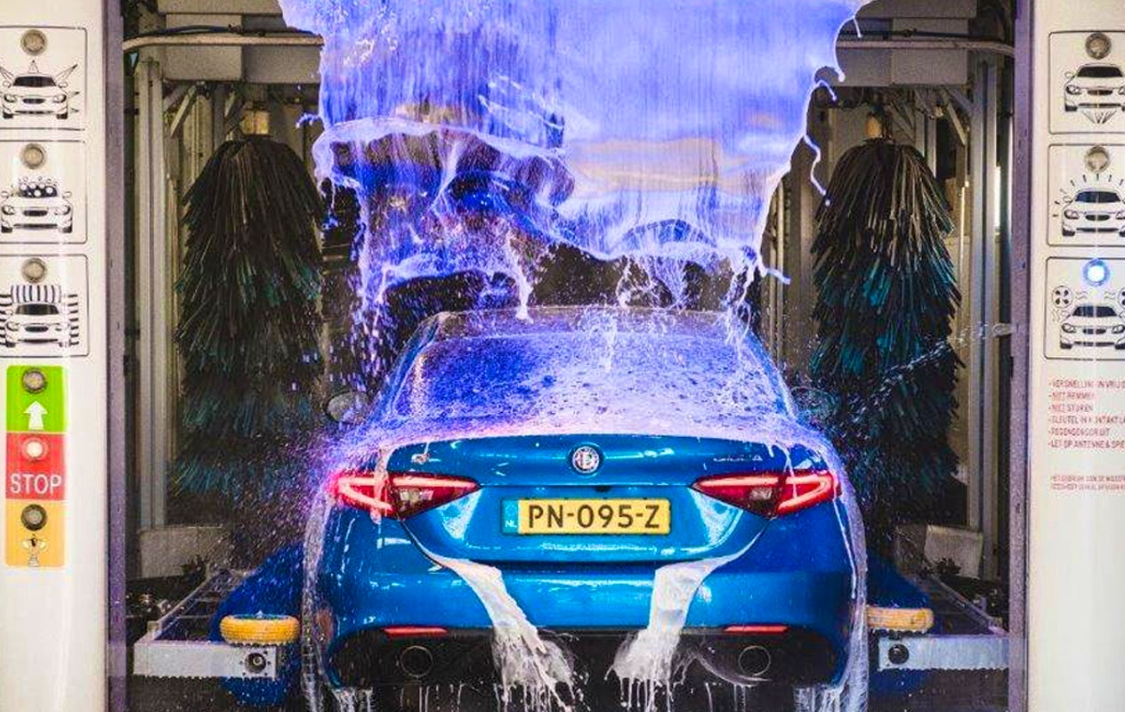 Wasbeurt bij Carwash Middelburg
