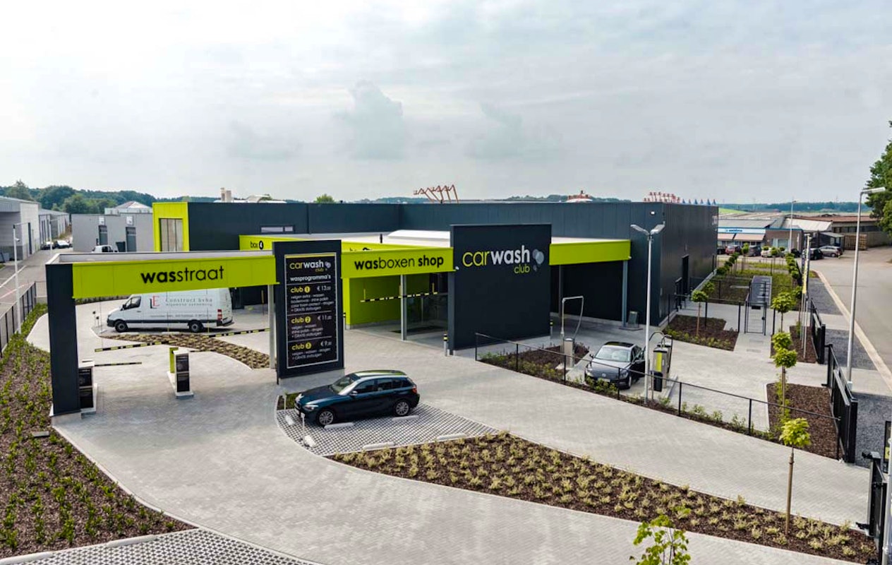 Wasbeurt bij Carwash Club in Bree of Pelt