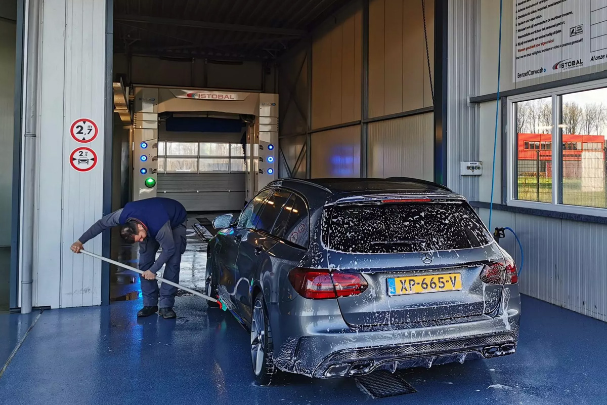 Wasbeurt bij Carwash Correct
