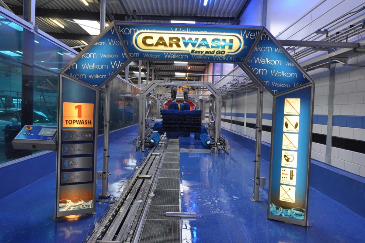 Wasbeurt bij Carwash Easy and Go