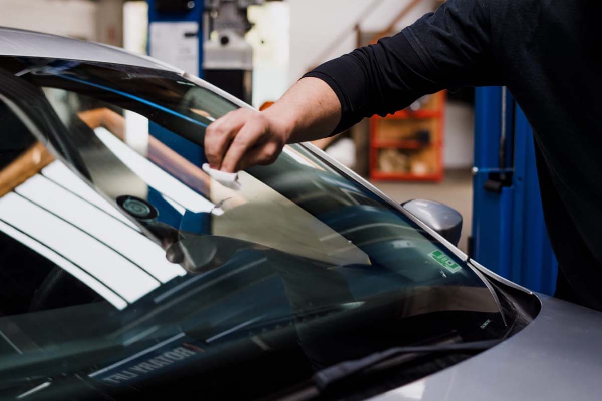 Wasbeurt bij Carwash Factory Roosendaal