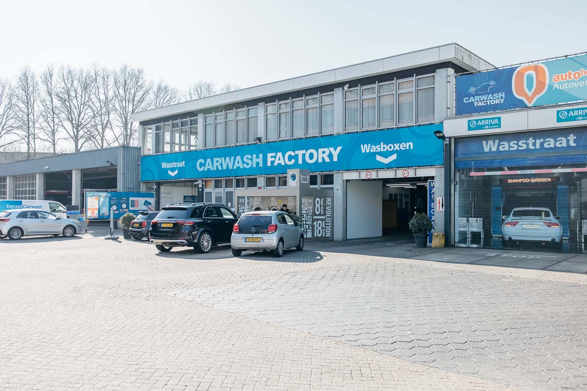 Wasbeurt bij Carwash Factory Roosendaal