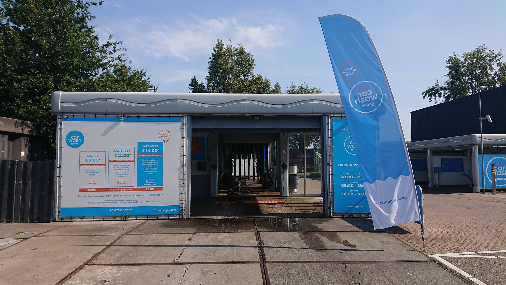 Wasbeurt bij Carwash Gouda