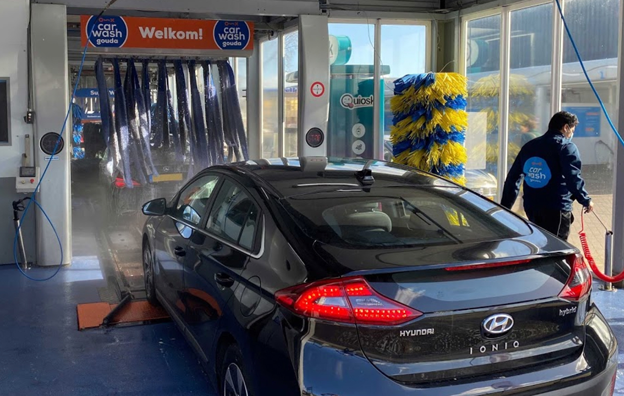 Wasbeurt bij Carwash Gouda