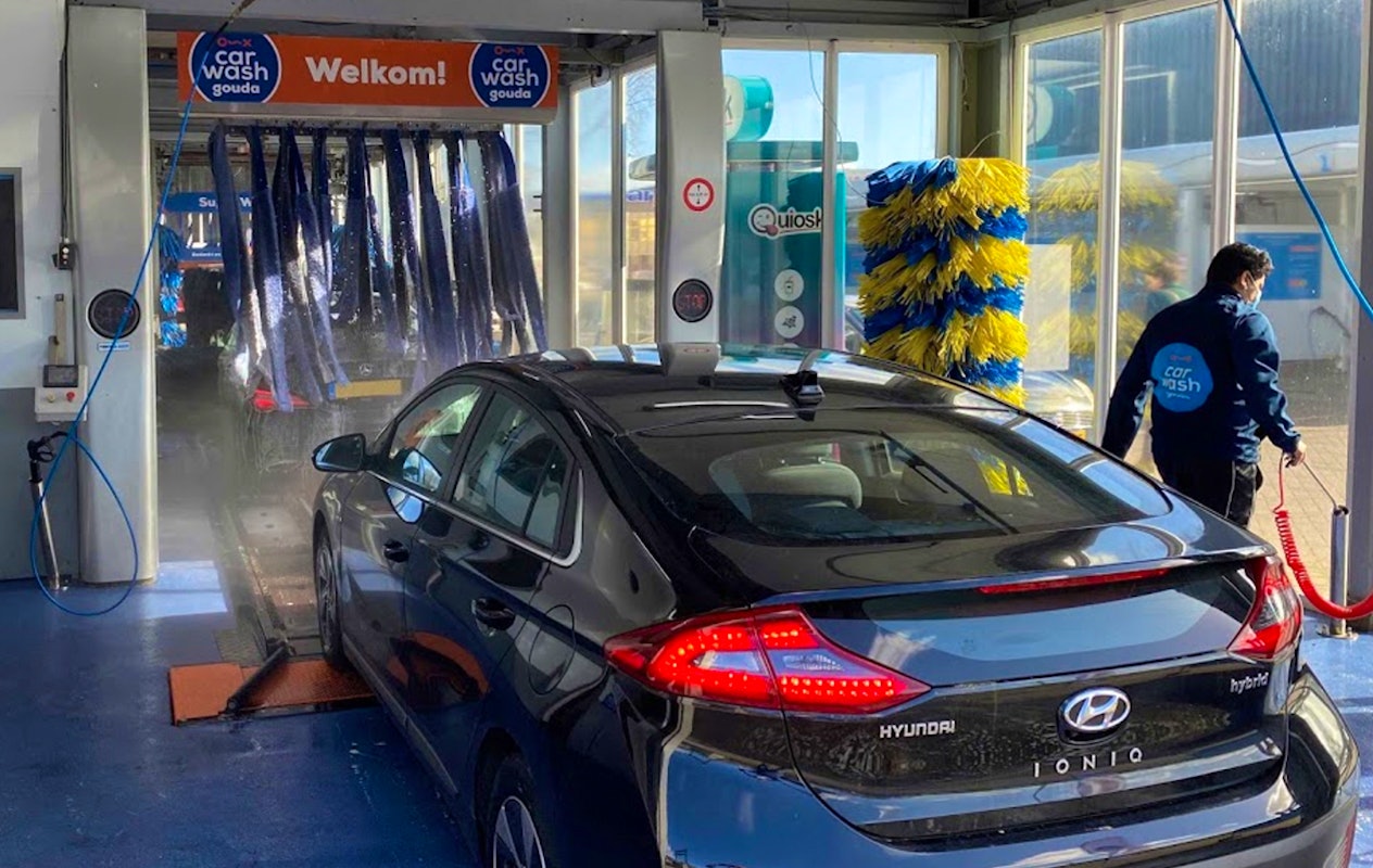 Wasbeurt bij Carwash Gouda