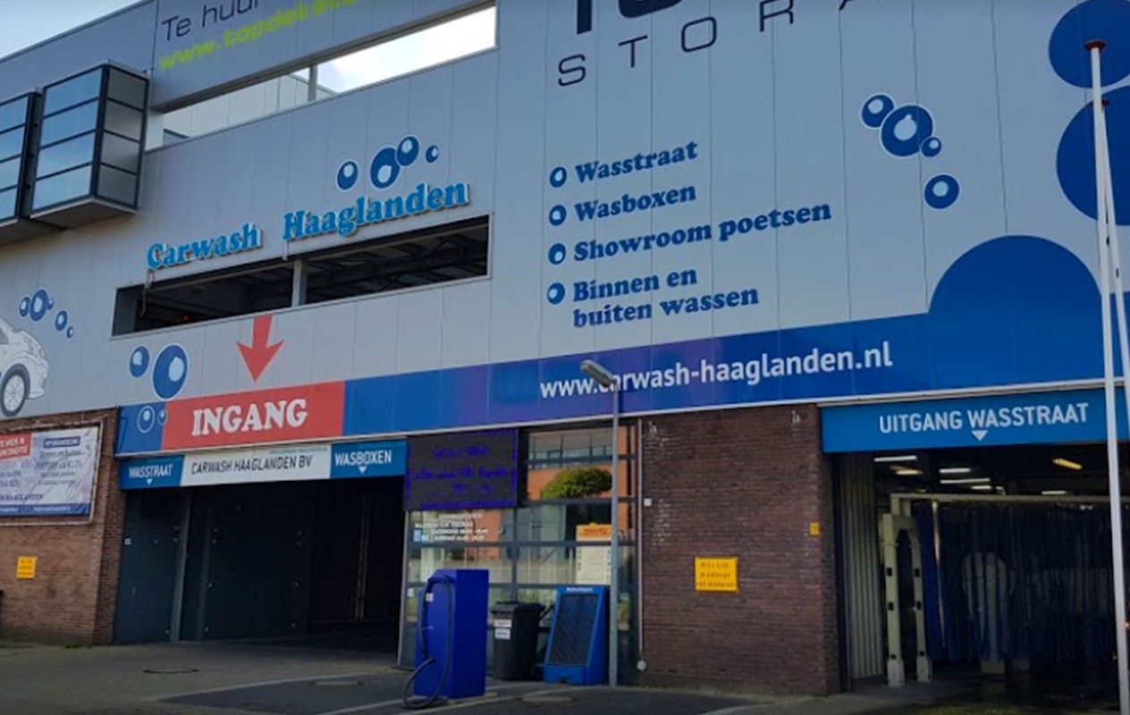 Wasbeurt bij Carwash Haaglanden in Den Haag
