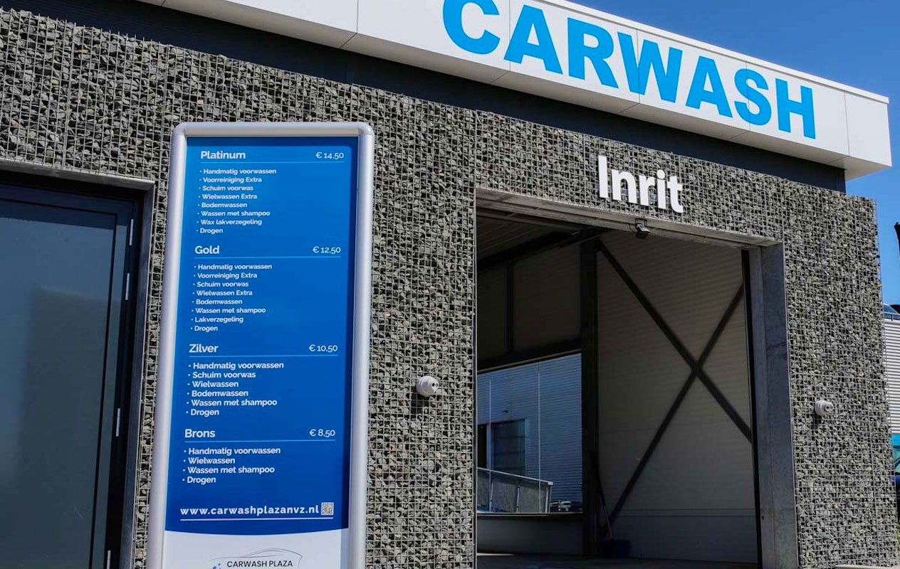 Wasbeurt bij Carwash Plaza in Nieuw-Vennep