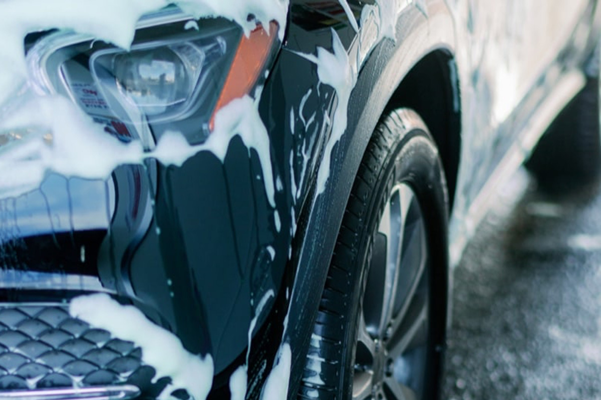 Wasbeurt bij CarWash Scheveningen