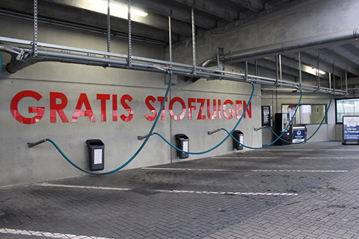 Wasbeurt bij Carwash Stroet in Brugge