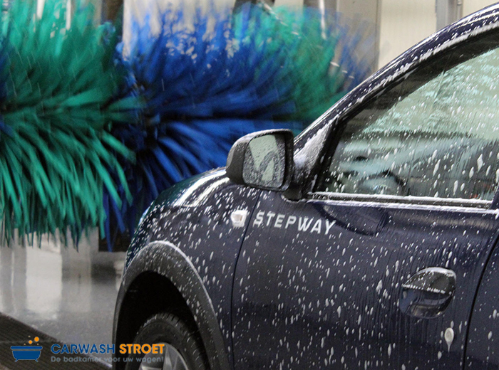 Wasbeurt bij Carwash Stroet in Brugge
