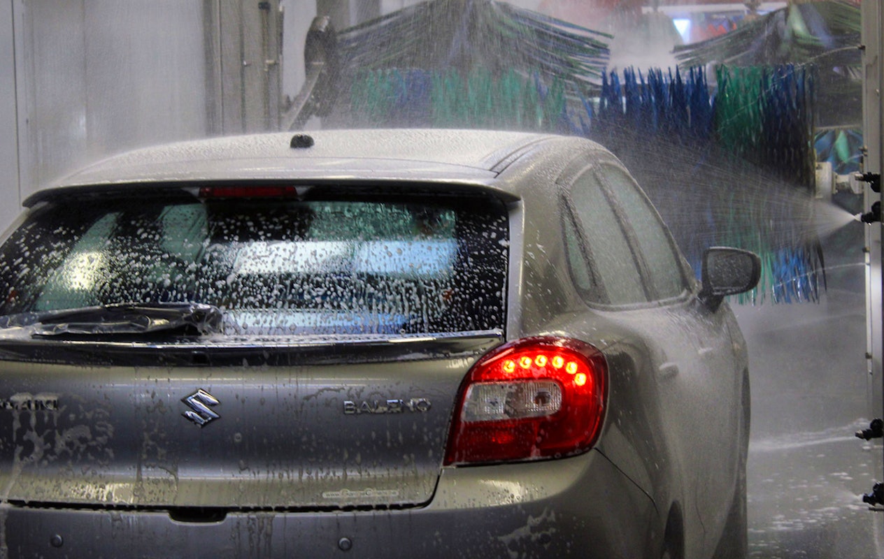 Wasbeurt bij Carwash Stroet in Brugge