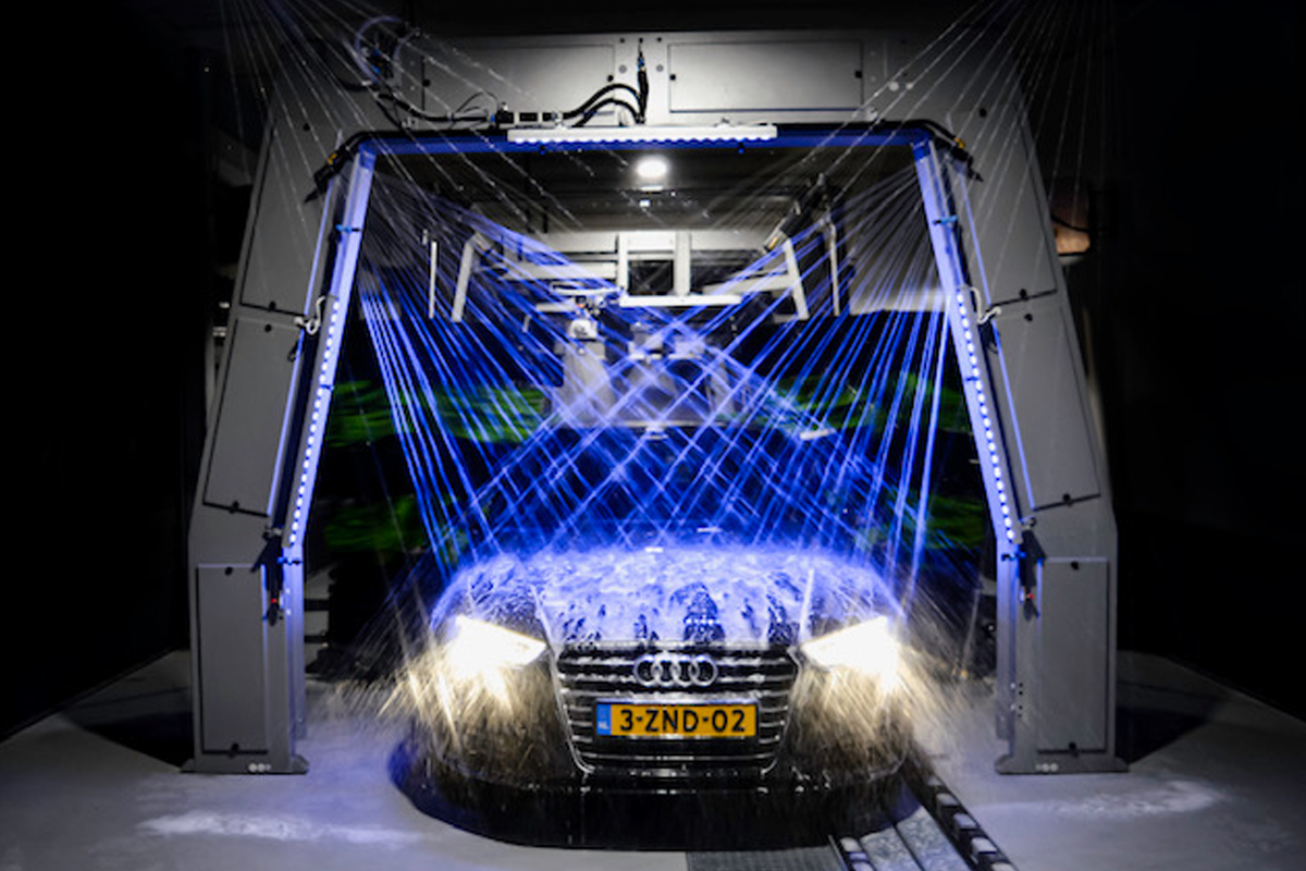 Wasbeurt bij Carwash van Essen