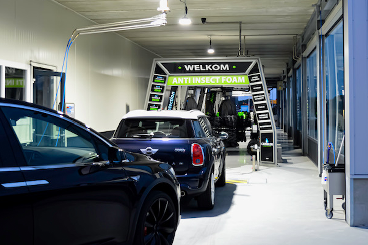 Wasbeurt bij Carwash van Essen