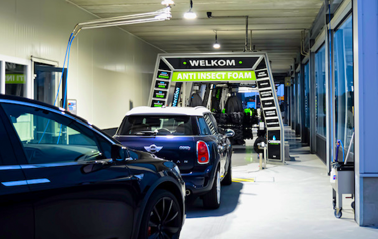 Wasbeurt bij Carwash van Essen