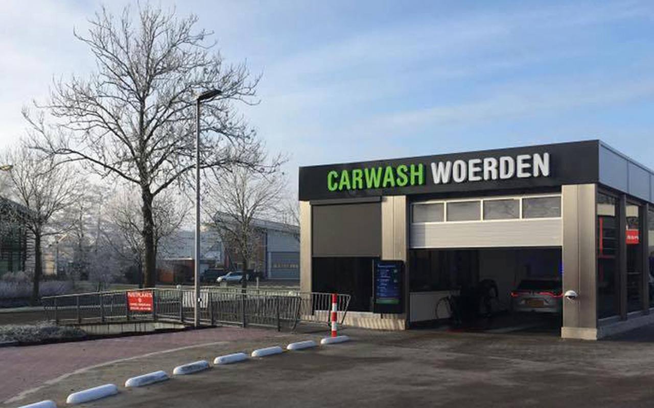 Wasbeurt bij Carwash Woerden