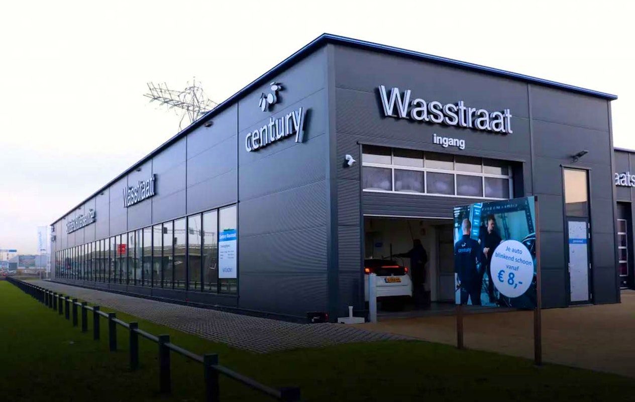 Wasbeurt bij Century Wasstraat in Groningen
