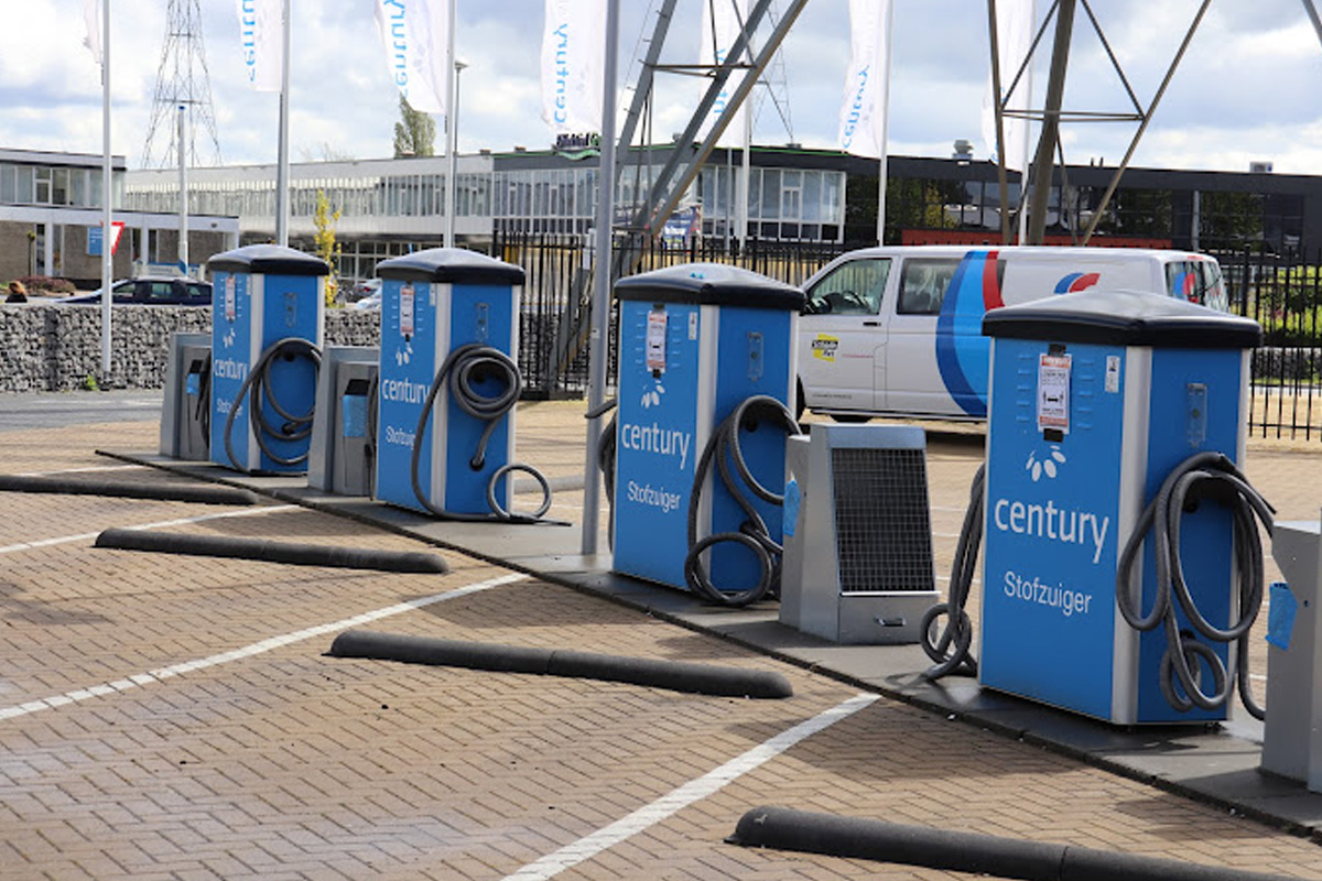 Wasbeurt bij Century Wasstraat in Groningen