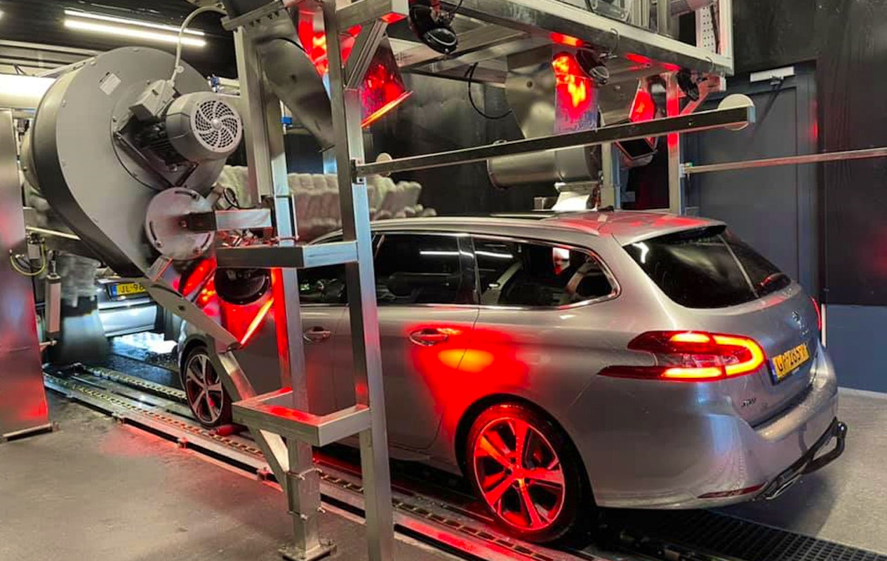 Wasbeurt bij wasstraat Clean = Clean in Rhoon