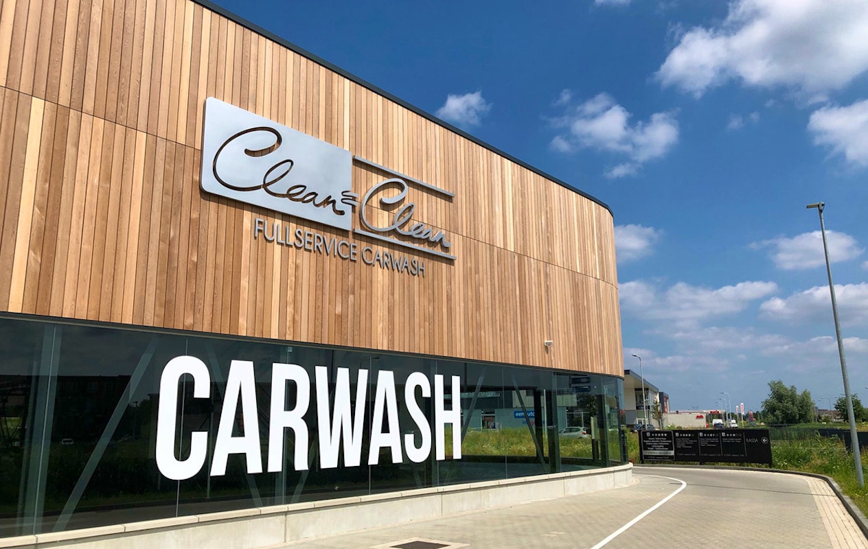 Wasbeurt bij wasstraat Clean = Clean in Rhoon