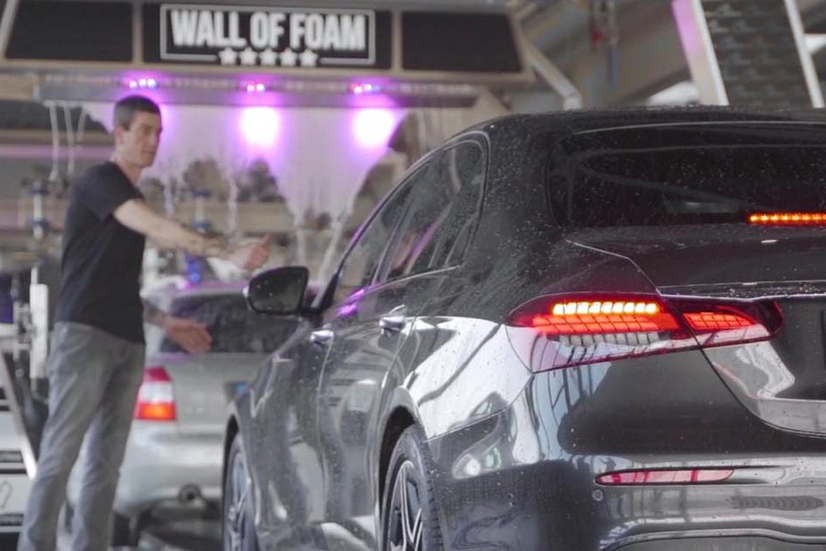 Wasbeurt bij wasstraat Clean = Clean in Rhoon